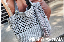 Laden Sie das Bild in den Galerie-Viewer, Bobilon T-shirt yarn 3-5(mm), 100m