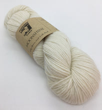 Laden Sie das Bild in den Galerie-Viewer, MOONSHINE von JUNIPER MOON FARM, 100g
