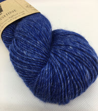 Laden Sie das Bild in den Galerie-Viewer, MOONSHINE von JUNIPER MOON FARM, 100g
