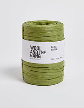 Laden Sie das Bild in den Galerie-Viewer, Ra-Ra Raffia von Wool and the Gang, 100g