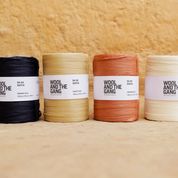 Laden Sie das Bild in den Galerie-Viewer, Ra-Ra Raffia von Wool and the Gang, 100g