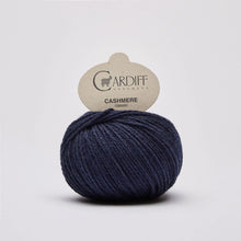 Laden Sie das Bild in den Galerie-Viewer, Cardiff Cashmere CLASSIC

